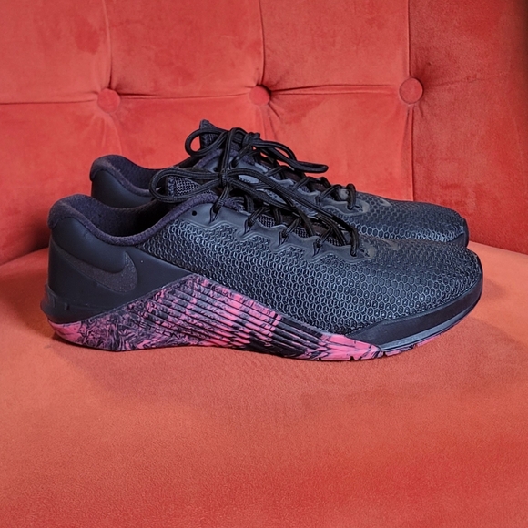 Nike Other - Nike Metcon 5 'Black Sunset Pulse' Mens AQ1189-006 Size 9.5